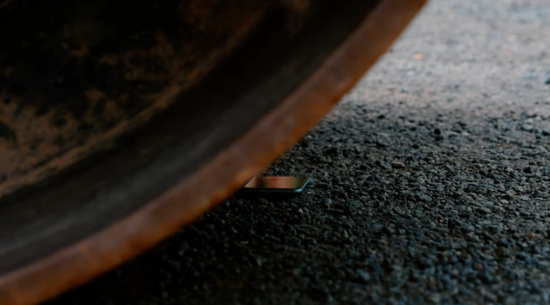 Huawei Mate 60 Pro Kurşuna Bile Dayanıyor! Öyle Sağlam!