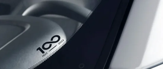 Fiat Fiorino 100. Yıl Özel Serisi Tanıtıldı! Türk Bayrağı'nın İlhamıyla Tasarlandı!