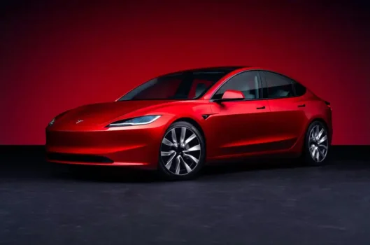 Tesla Model 3 Yepyeni Tasarımıyla Karşımızda! Yok Satacak!