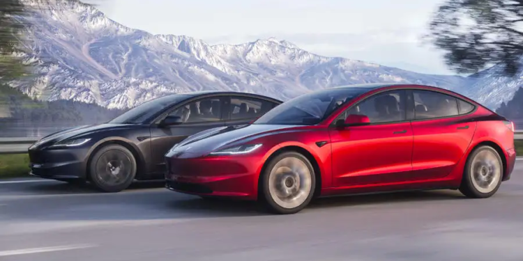 Tesla Model 3 Yepyeni Tasarımıyla Karşımızda! Yok Satacak!