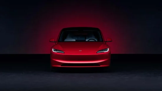 Tesla Model 3 Yepyeni Tasarımıyla Karşımızda! Yok Satacak!