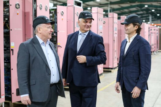Vertiv, Yapay Zeka ve Dijitalleşme ile Artan Talebi Karşılamak İçin Kuzey İrlanda'daki Üretim Tesisine Yatırım Yapıyor