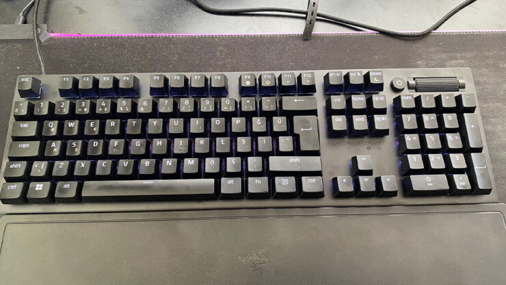 Kusursuz Klavye Arayanlara: Razer BlackWidow V3