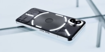 Nothing Phone (2)