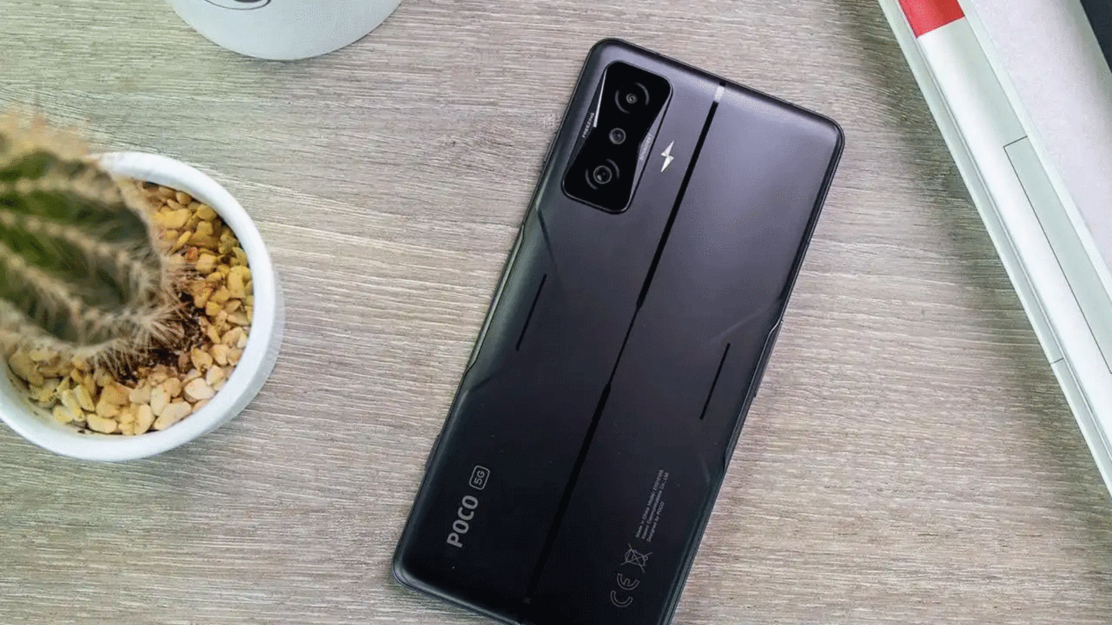 Poco F4 GT HyperOS
