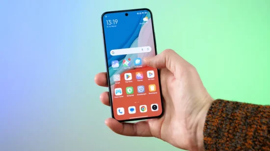 Xiaomi 15 ekran büyüklüğü