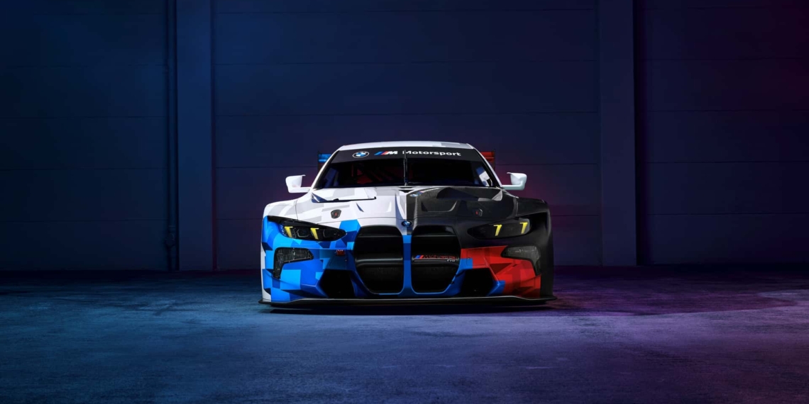 BMW M4 GT3 EVO dudak uçuklatan fiyatı ve özellikleriyle tanıtıldı