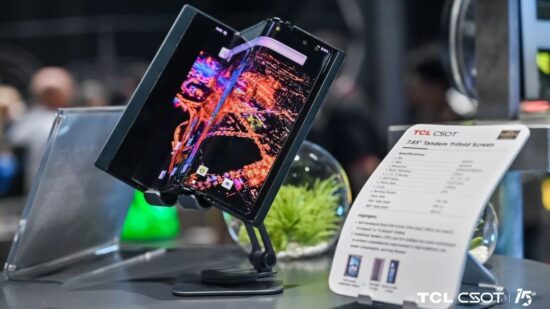 tcl üçe katlanabilir telefon