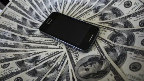 Samsung telefon fiyatlarına zam geldi! Sıra Apple’da mı?