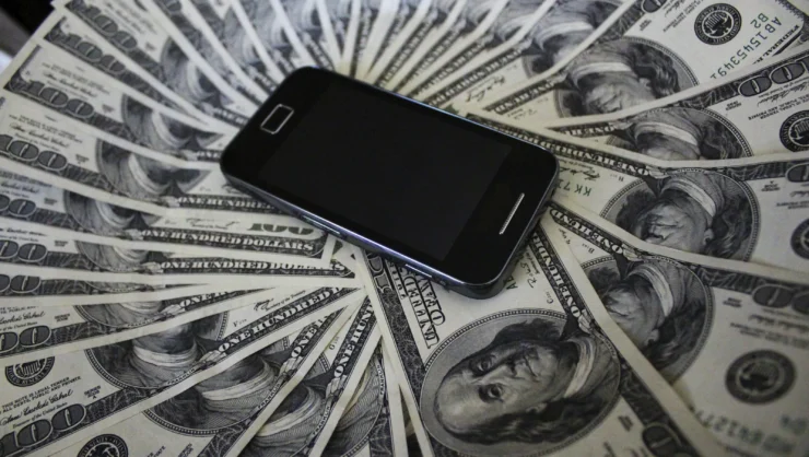 Samsung telefon fiyatlarına zam geldi! Sıra Apple’da mı?