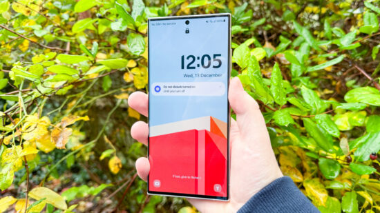 samsung one ui 6.1.1 güncellemesi kilit ekranı