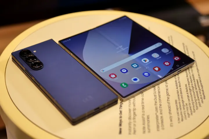 Galaxy Z Fold 6 Slim