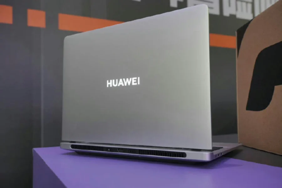 Huawei oyuncu bilgisayarı