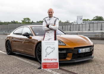 Porsche Panamera Turbo S E-Hybrid Nurburgring