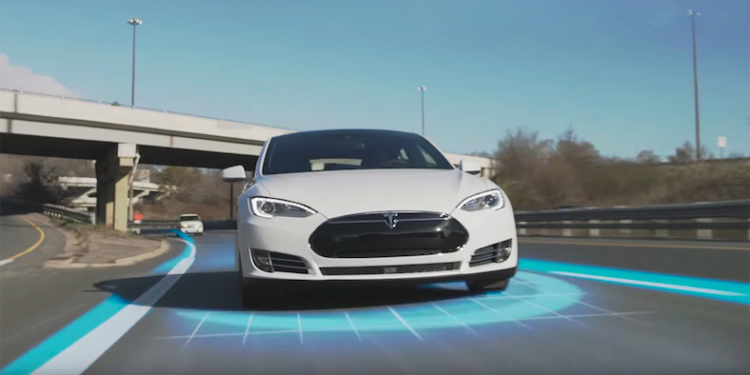 Tesla otonom sürüş