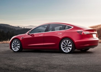 Ucuz Tesla Model 3