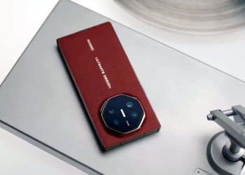 HUAWEI Mate XT bir ilke imza atacak