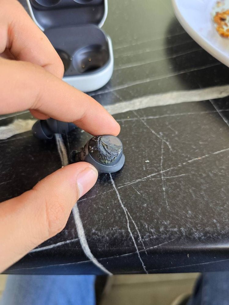 Samsung Galaxy Buds FE patladı
