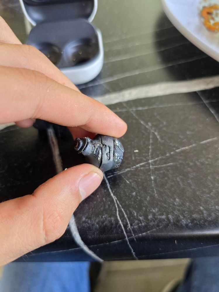 Samsung Galaxy Buds FE patladı