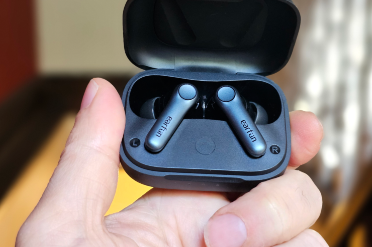 Earfun Air Pro 4 AirPods Pro'yu ağlatıyor