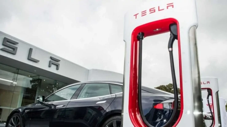 Tesla supercharger