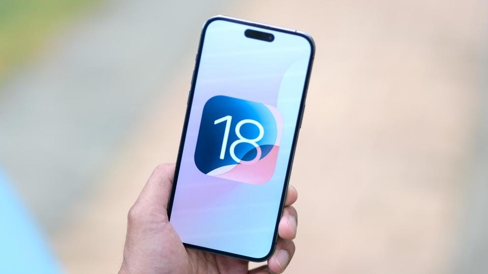 Apple, iOS 18 kullanıcılarının iOS 26.1'e geçmesini istiyor! iOS 18.2.1
