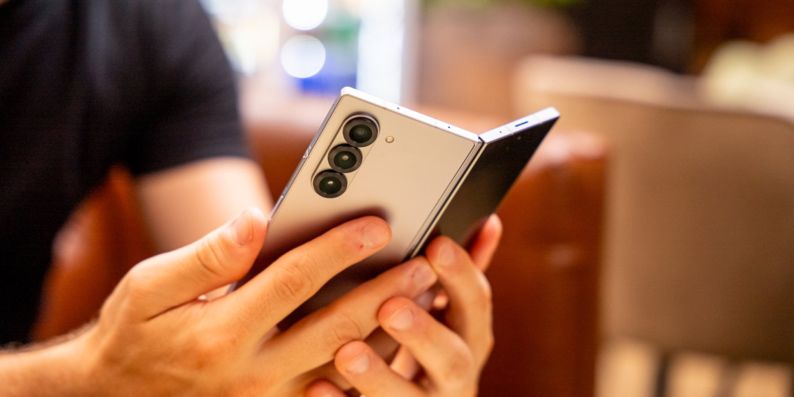 Samsung Galaxy Z Fold 8