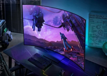 Samsung Işık Hızında Monitörünü Tanıttı!