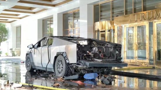 Tesla Cybertruck bomba gibi patladı!