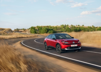 2025 Citroen C4 ve C4X Türkiye'de! 2025 Citroen C4 ve C4X fiyatı