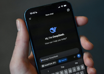 DeepSeek Honor cihazlara entegre ediliyor! ChatGPT şok!