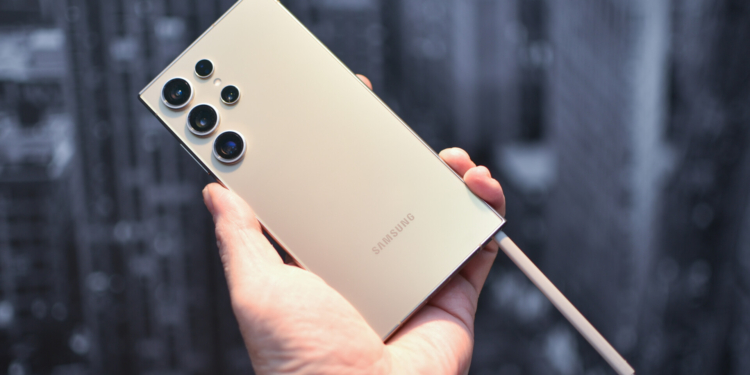 Galaxy S25 Ultra kullanıcılarını sevindirecek kamera güncellemesi yayınlandı!