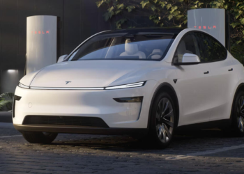 İzmir'de Yeni Tesla Mağazası Açıldı!