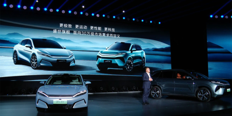 BYD Han L ve Tang L Modelleri Tanıtıldı! Elektrikli Araç Dünyasında Yeni Dönem