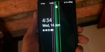 galaxy s23 ekranda yeşil çizgi sorunu