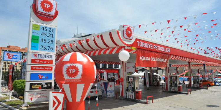 Türkiye Petrolleri’nin Ankara’daki 54’üncü istasyonu Dikmen’de hizmete girdi