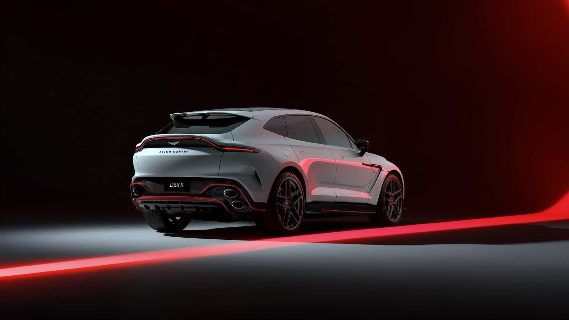 Aston Martin DBX S