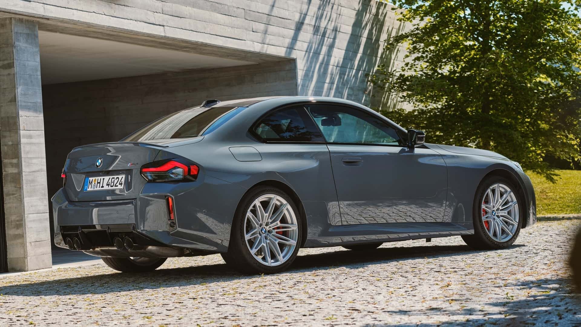 BMW i2
