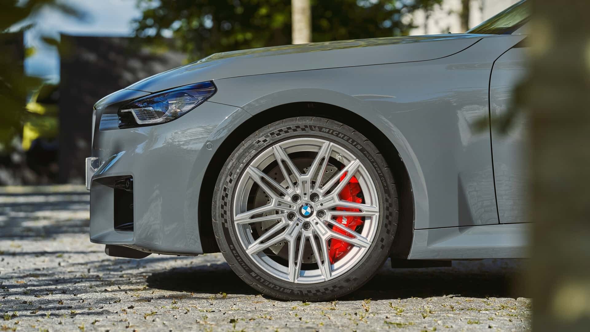 BMW i2