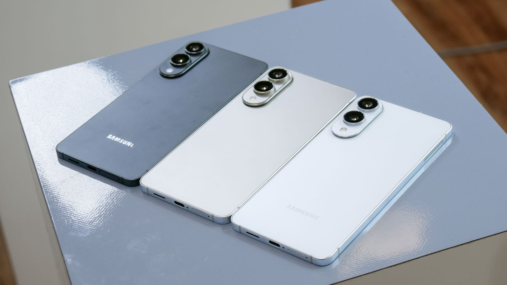 galaxy s25 edge dayanıklılık testi s25 edge bükülme testi