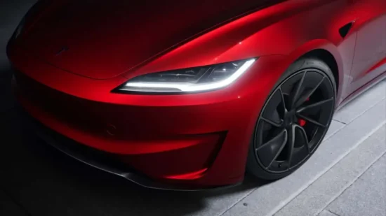 Tesla Model 3 Plus