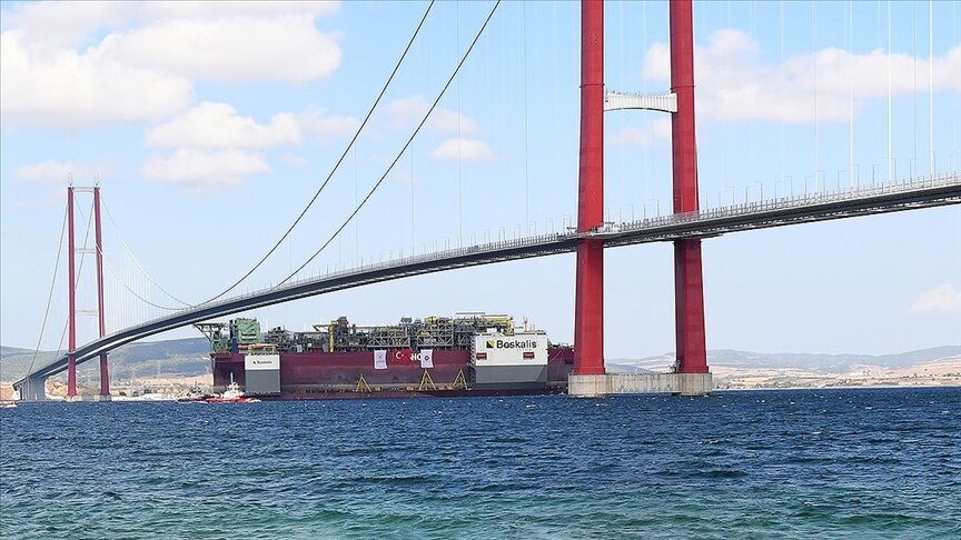 yüzer doğal gaz platformu