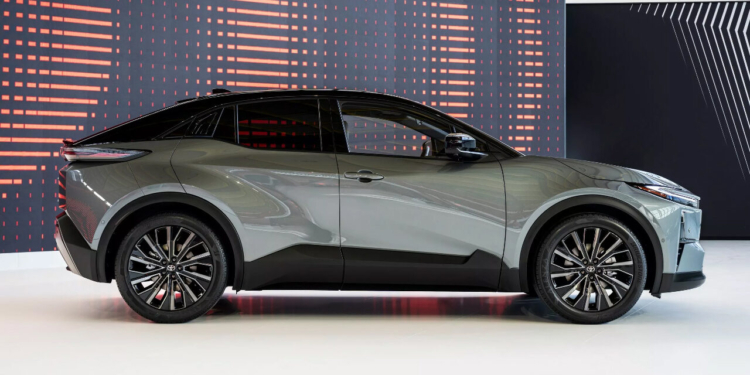 Toyota C-HR+
