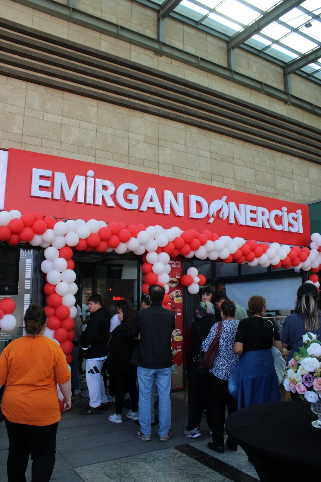 Emirgan Dönercisi Ankara Antares AVM'de açıldı