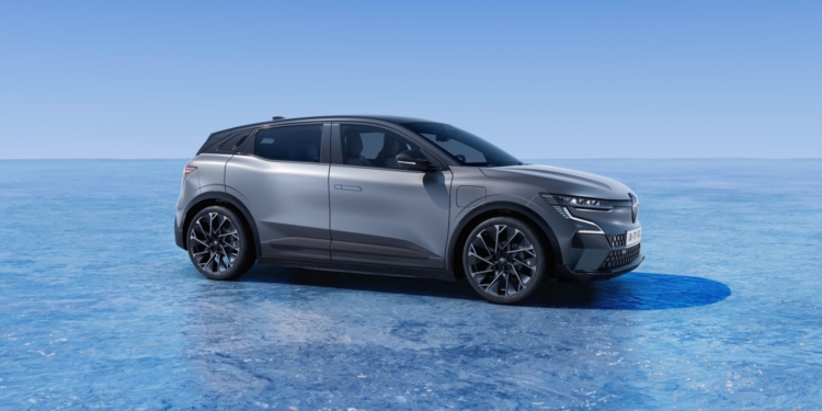2025 renault megane e-tech türkiye fiyatı donanımları