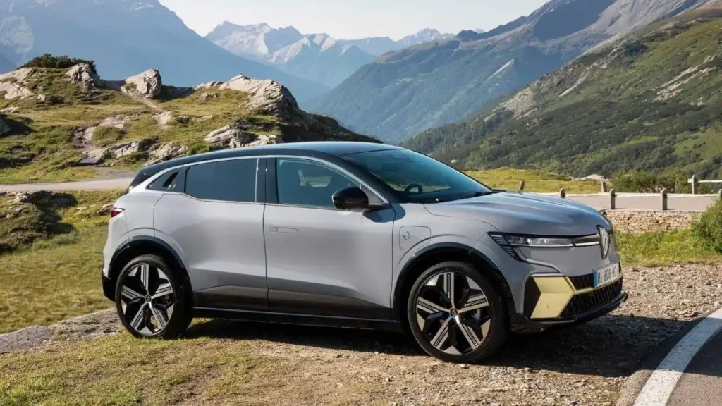 2025 renault megane e-tech türkiye fiyatı donanımları