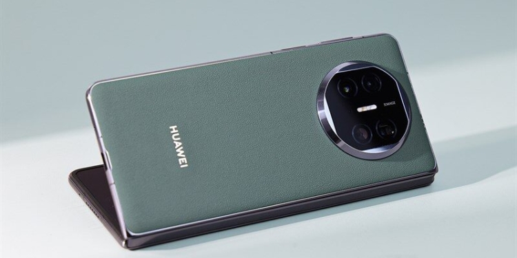Huawei Mate X7 tanıtıldı! İşte özellikleri Huawei Mate X7