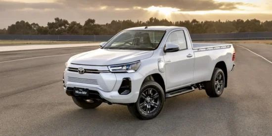 Toyota Hilux efsanesi yeniden doğuyor! İşte özellikleri