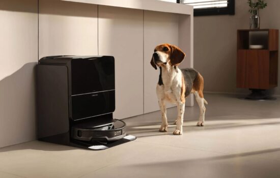 Roborock Saros 10R ultra ince yapısı ve akıllı özellikleriyle temizliği kolaylaştırıyor