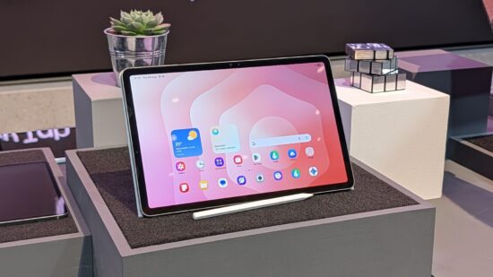 Galaxy Tab modelleri için One UI 8.5 testleri hız kesmeden devam ediyor!